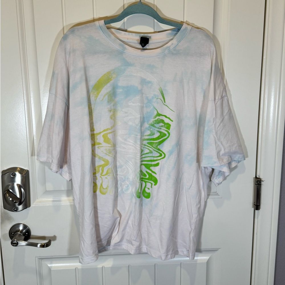 Women’s Oversized Boxy Medium Custom Bleach Dye “Surfside” Tee